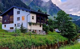 Gasthof-Pension Wulfenia